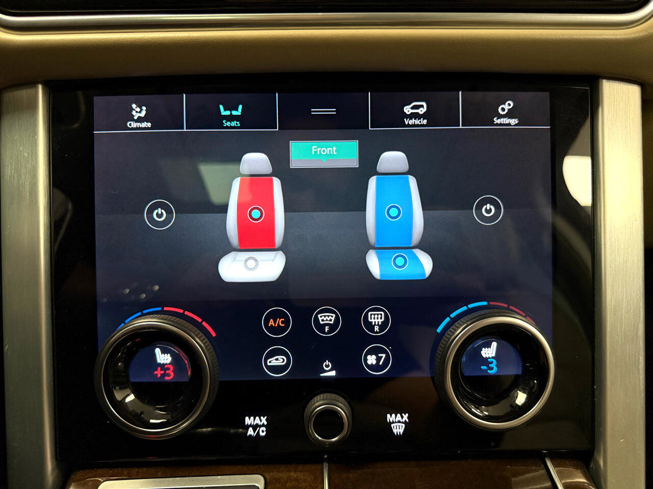 Used 2020 Land Rover Range Rover HSE image 19