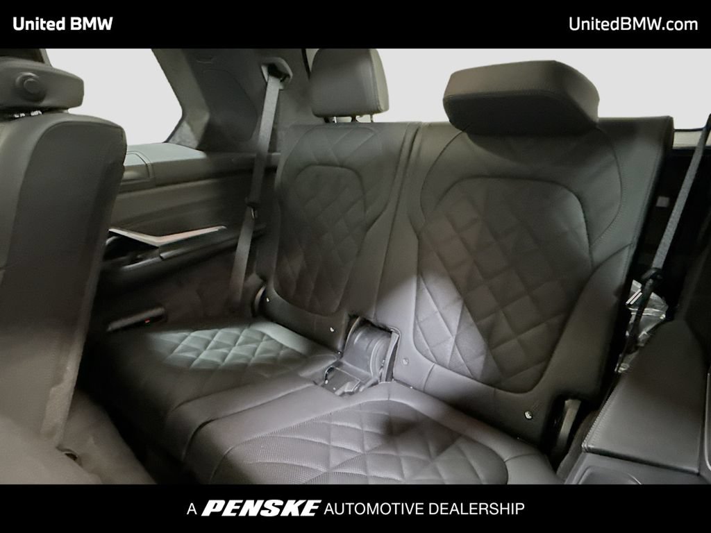 New 2027 BMW X7 xDrive40i w/ Executive Package AWD/4WD image 14