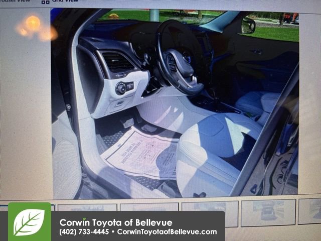 Used 2020 Jeep Cherokee Latitude Plus w/ Cold Weather Group AWD/4WD image 4