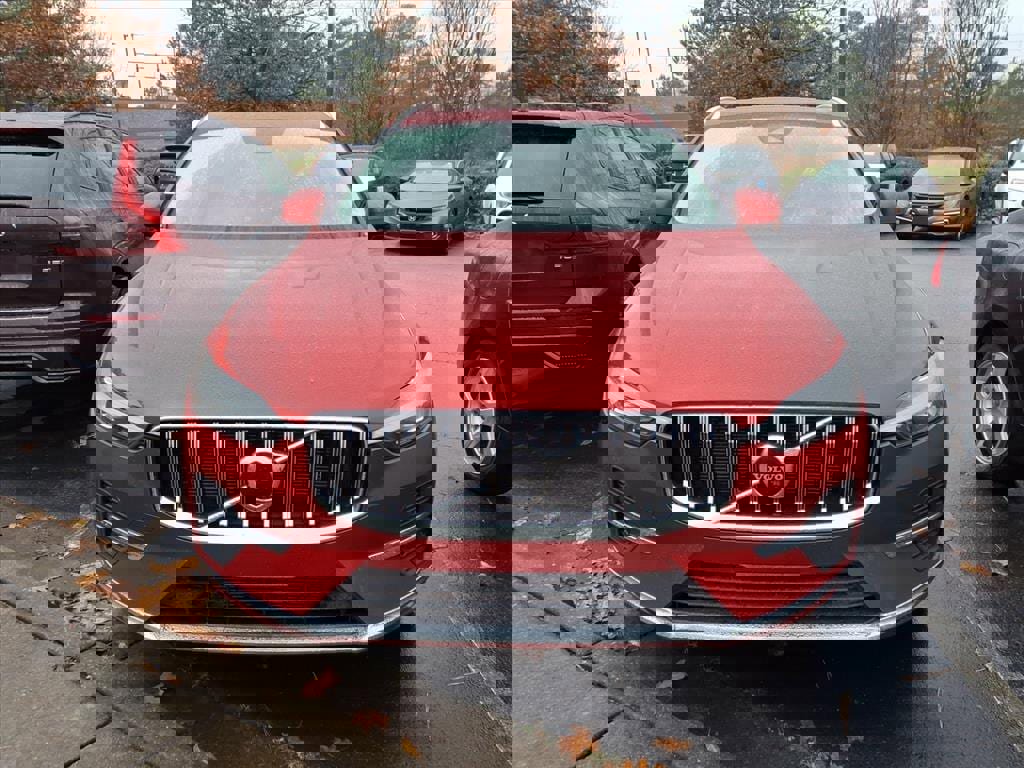 Certified 2023 Volvo XC60 B5 Ultimate image 3