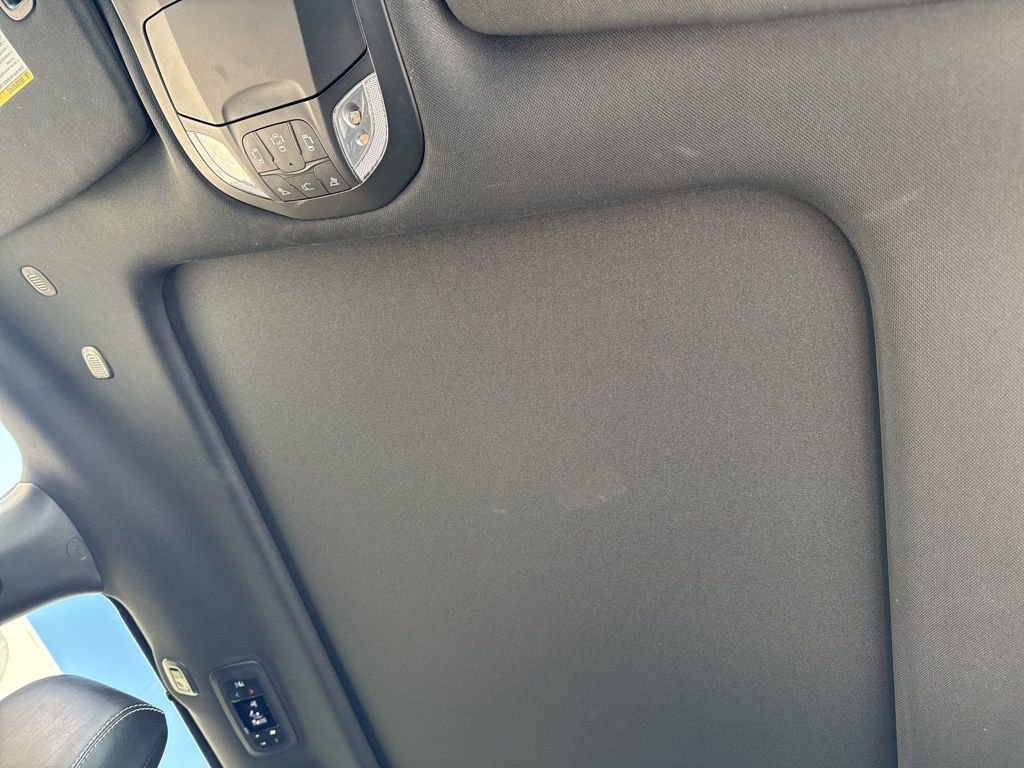 Used 2025 Chrysler Pacifica Limited FWD image 38