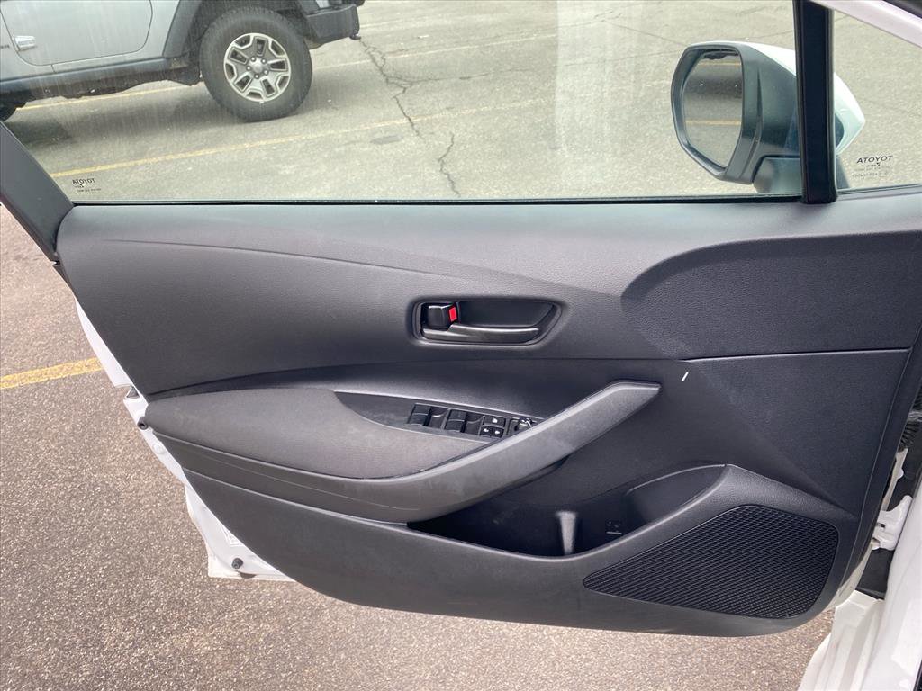 Used 2024 Toyota Corolla LE image 19