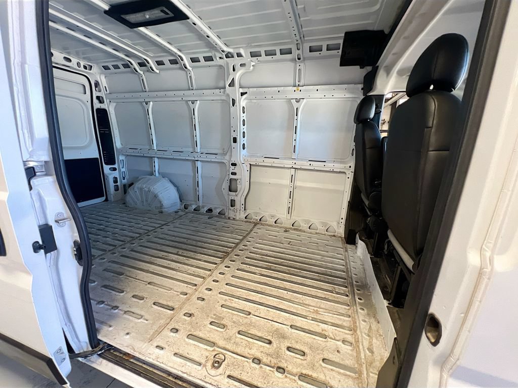 Used 2024 RAM ProMaster 2500 w/ Convenience Group FWD image 24