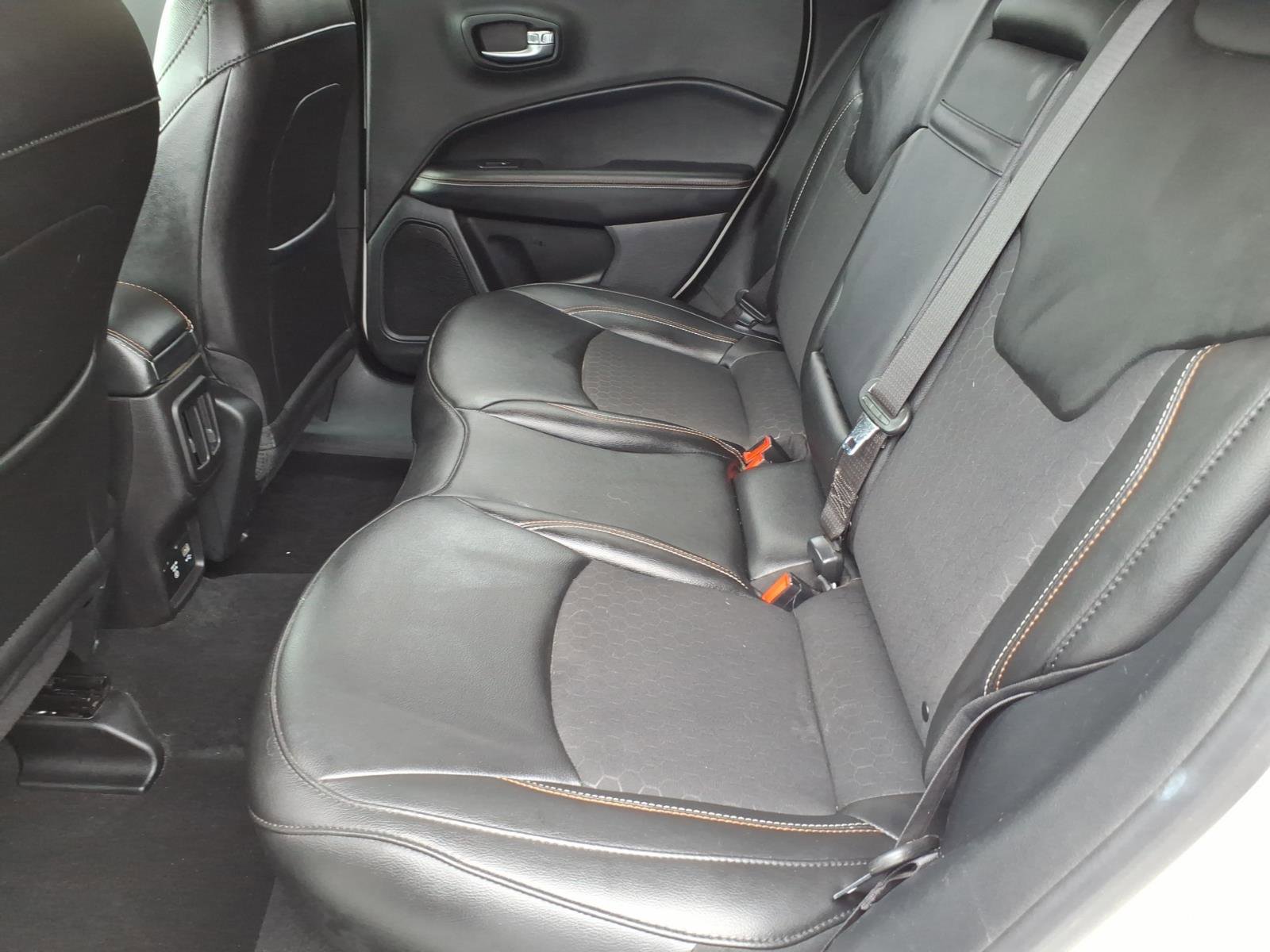 Used 2019 Jeep Compass Latitude w/ Cold Weather Group image 9