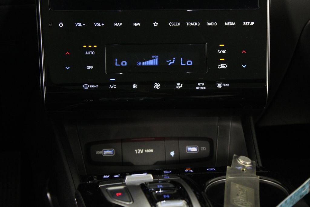 Certified 2024 Hyundai Tucson Limited FWD image 23