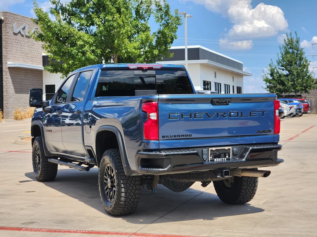 Used 2024 Chevrolet Silverado 2500 ZR2 w/ Technology Package AWD/4WD image 3
