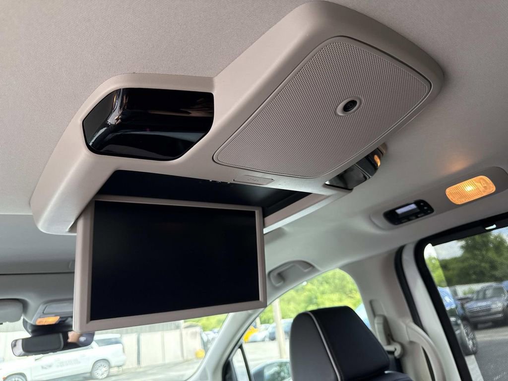 Used 2025 Honda Odyssey Touring image 17