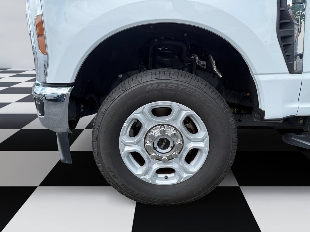Used 2026 Ford F250 XLT AWD/4WD image 14