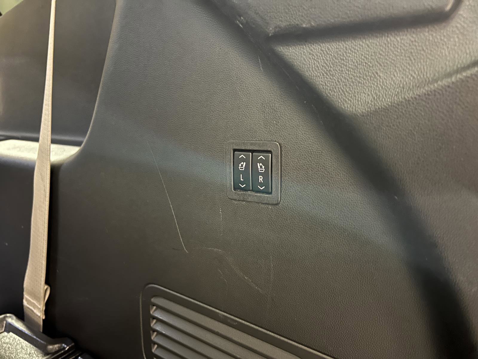 Used 2023 Buick Enclave Avenir w/ Trailering Package, 5000 lbs. image 35