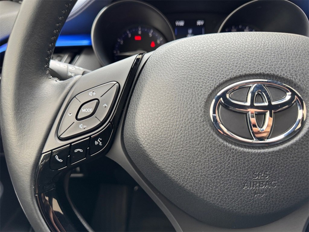 Used 2021 Toyota C-HR XLE image 22