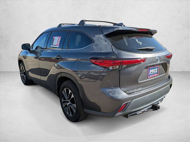 Used 2021 Toyota Highlander XLE image 7