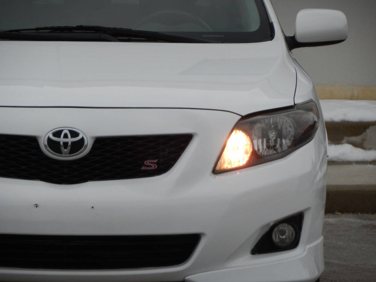 Used 2009 Toyota Corolla S FWD image 8