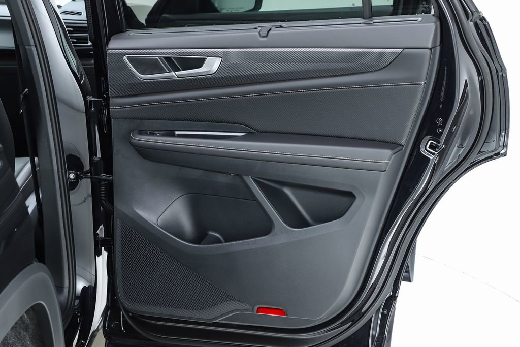 New 2026 Volkswagen Atlas Cross Sport SEL R-Line image 31