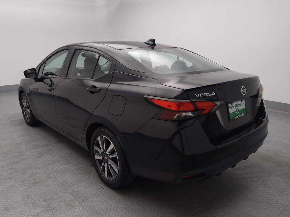 Used 2021 Nissan Versa SV FWD image 5