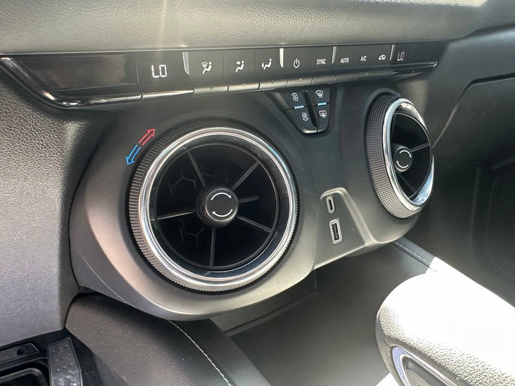 Used 2023 Chevrolet Blazer LT FWD image 30