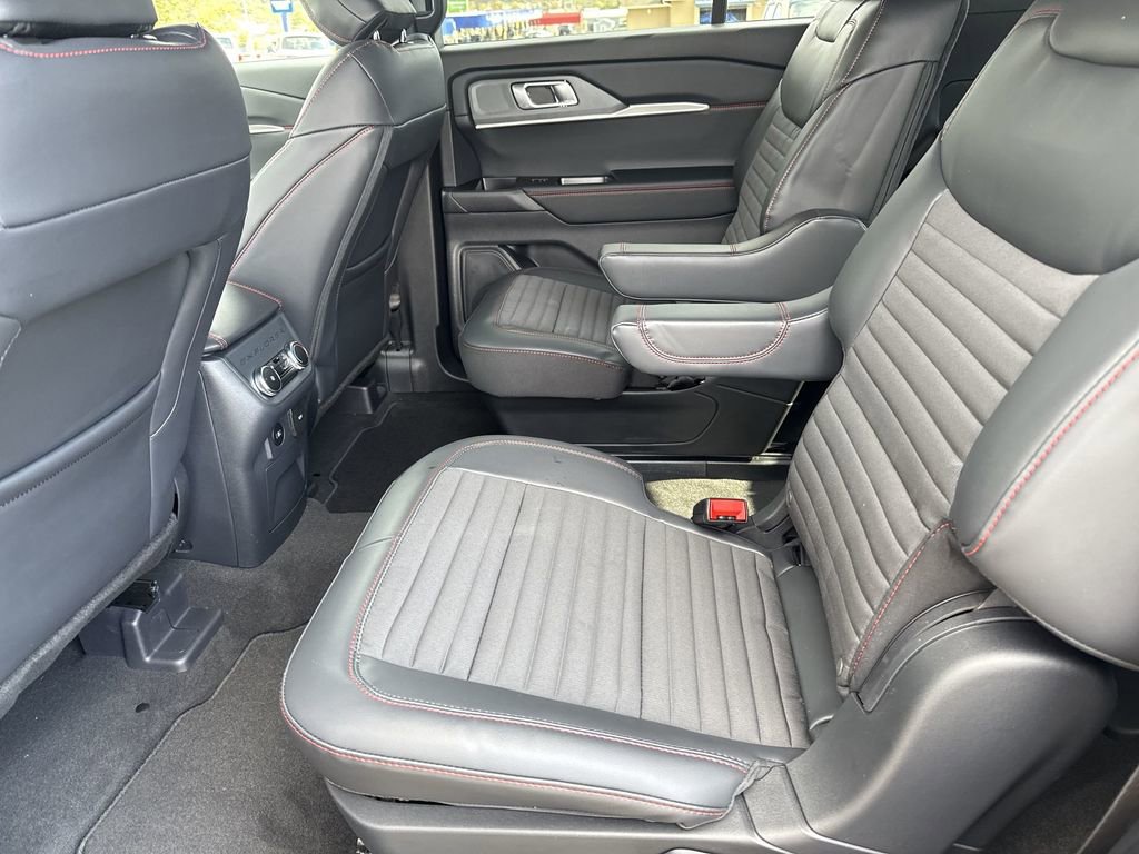 New 2026 Ford Explorer ST-Line AWD/4WD image 30