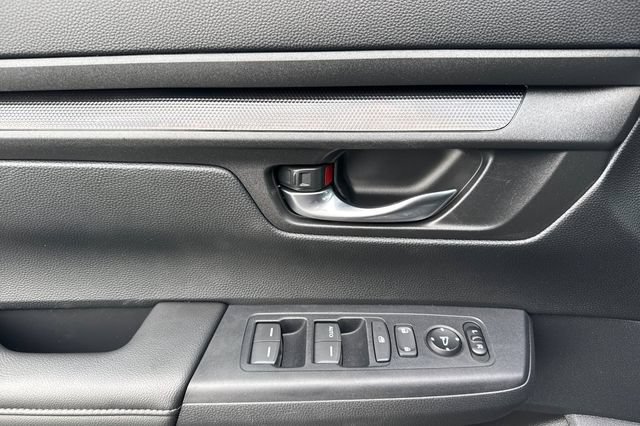 Used 2025 Honda CR-V LX image 11
