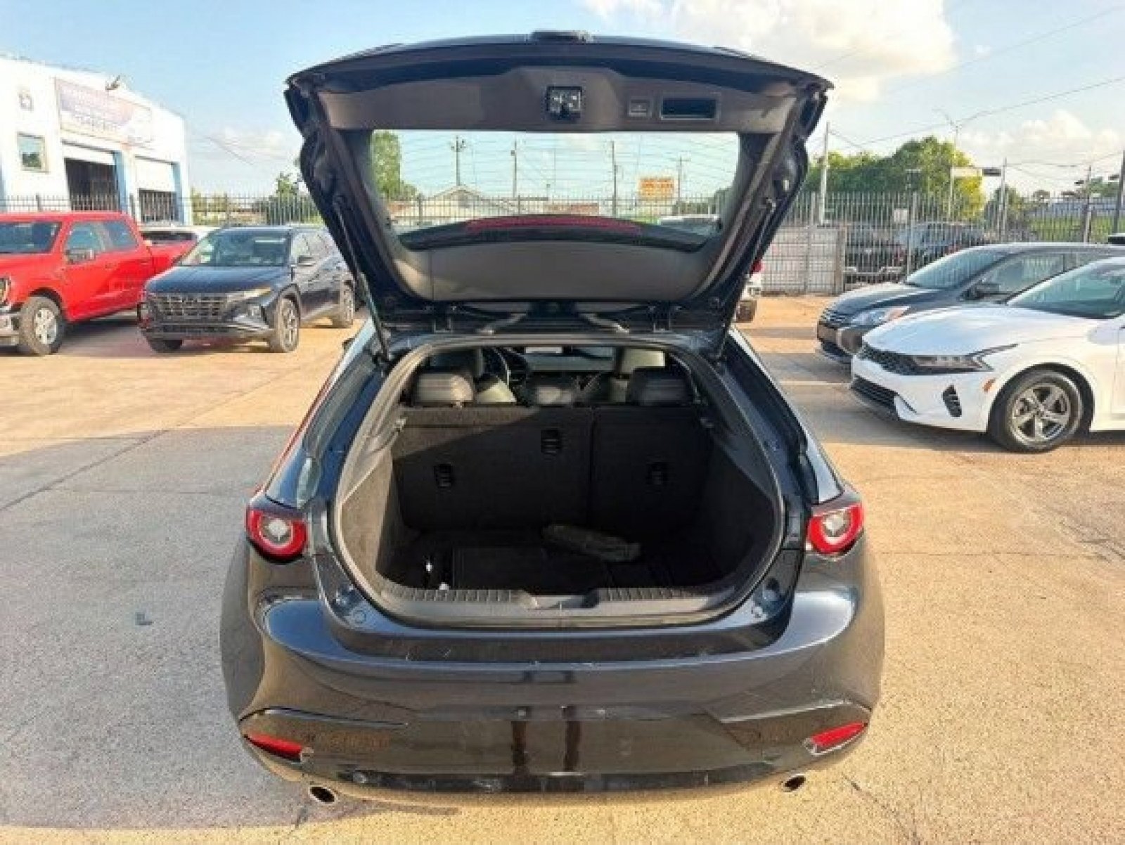 Used 2024 MAZDA MAZDA3 s FWD image 4