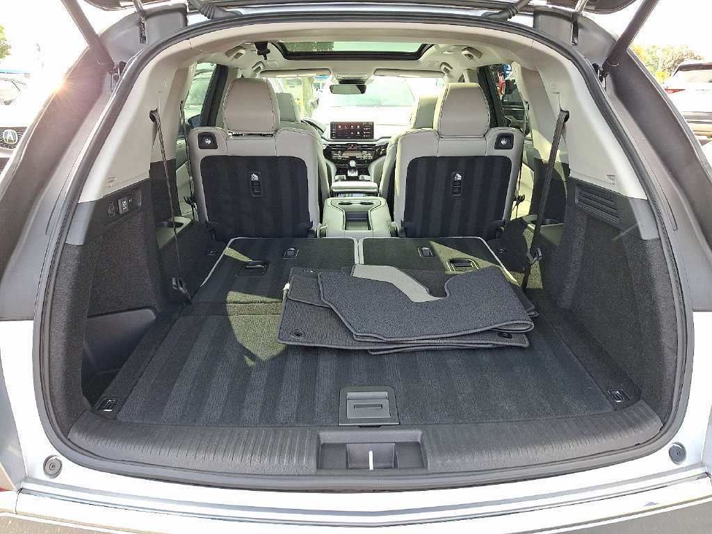 Certified 2025 Acura MDX w/ Technology Package AWD/4WD image 31