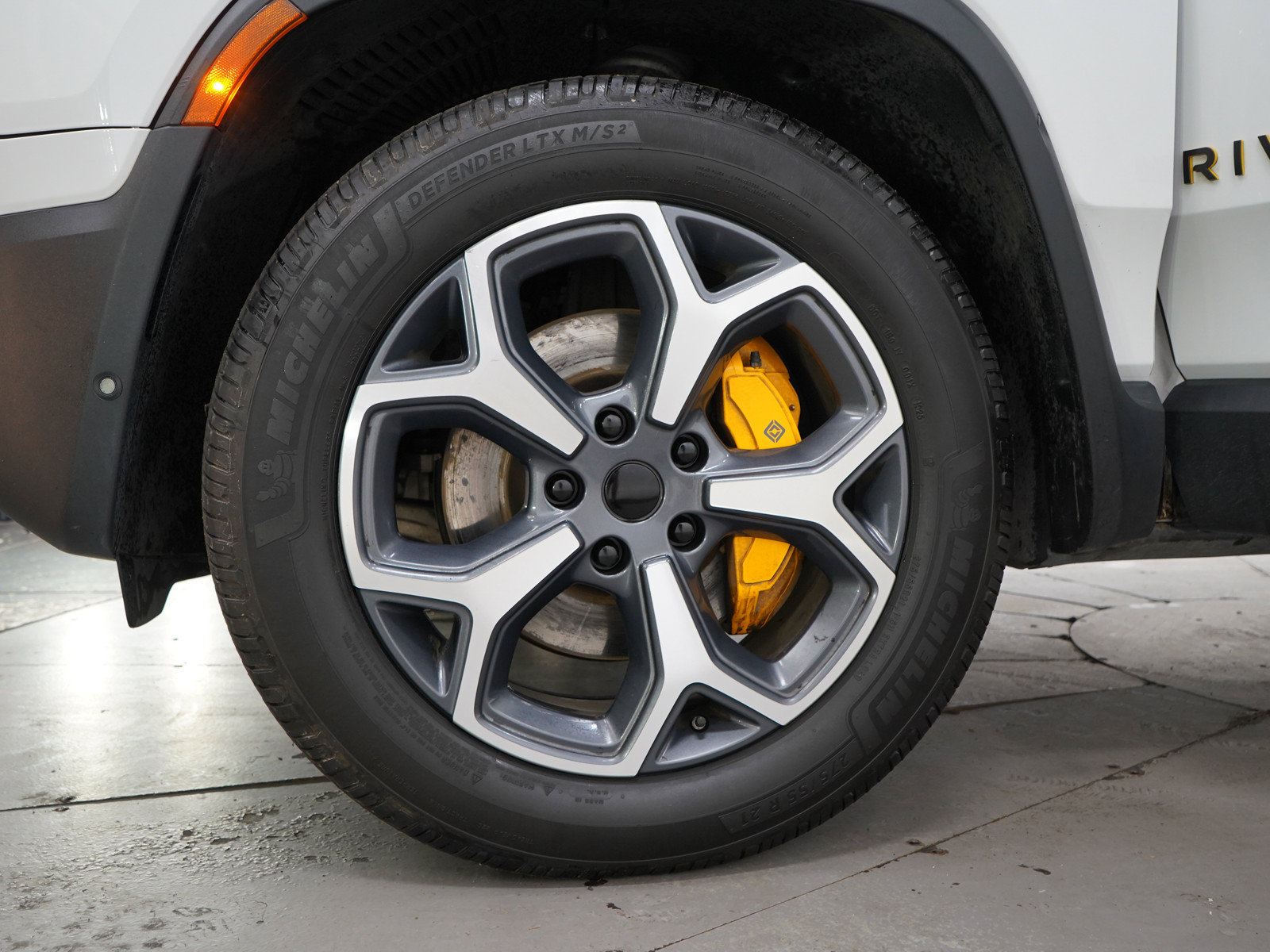 Used 2022 Rivian R1T Adventure AWD/4WD image 28