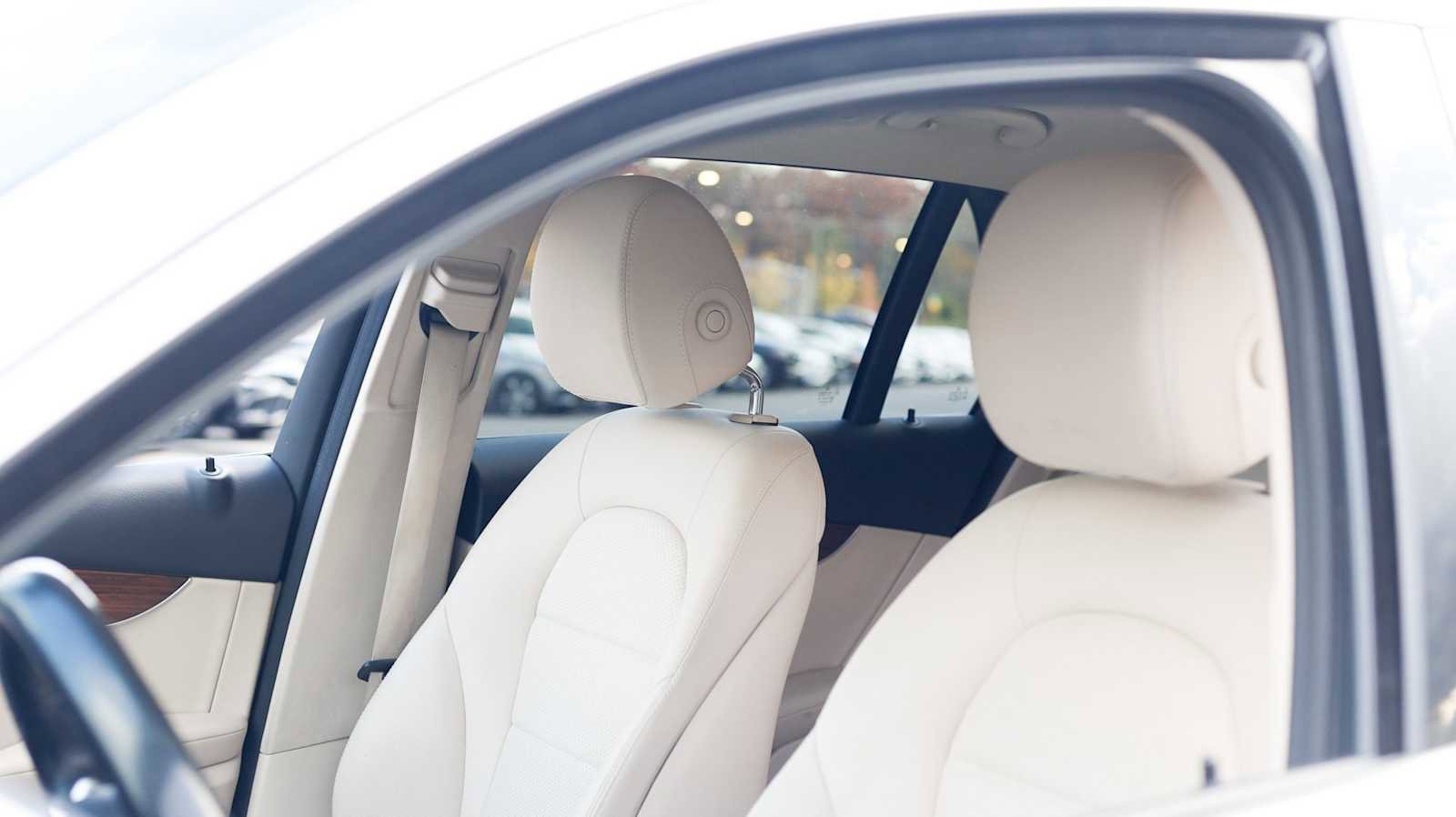 Used 2022 Mercedes-Benz GLC 300 4MATIC image 31