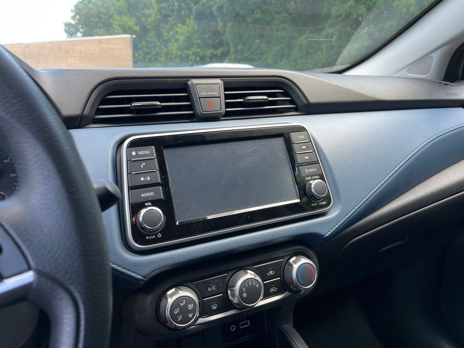 Used 2025 Nissan Versa SV FWD image 19