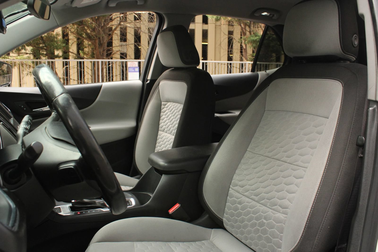 Used 2019 Chevrolet Equinox LT AWD/4WD image 16
