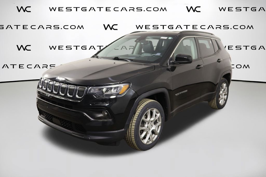 Used 2022 Jeep Compass Latitude image 1
