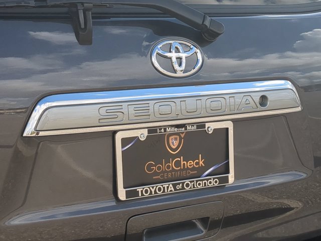 Used 2018 Toyota Sequoia Limited w/ Safety & Convenience Package AWD/4WD image 13