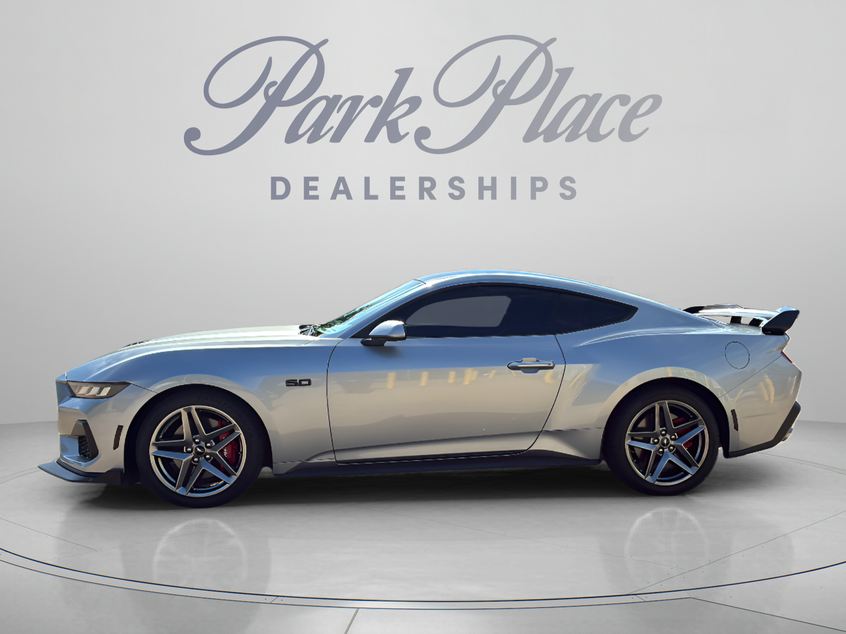 Used 2024 Ford Mustang GT RWD image 2
