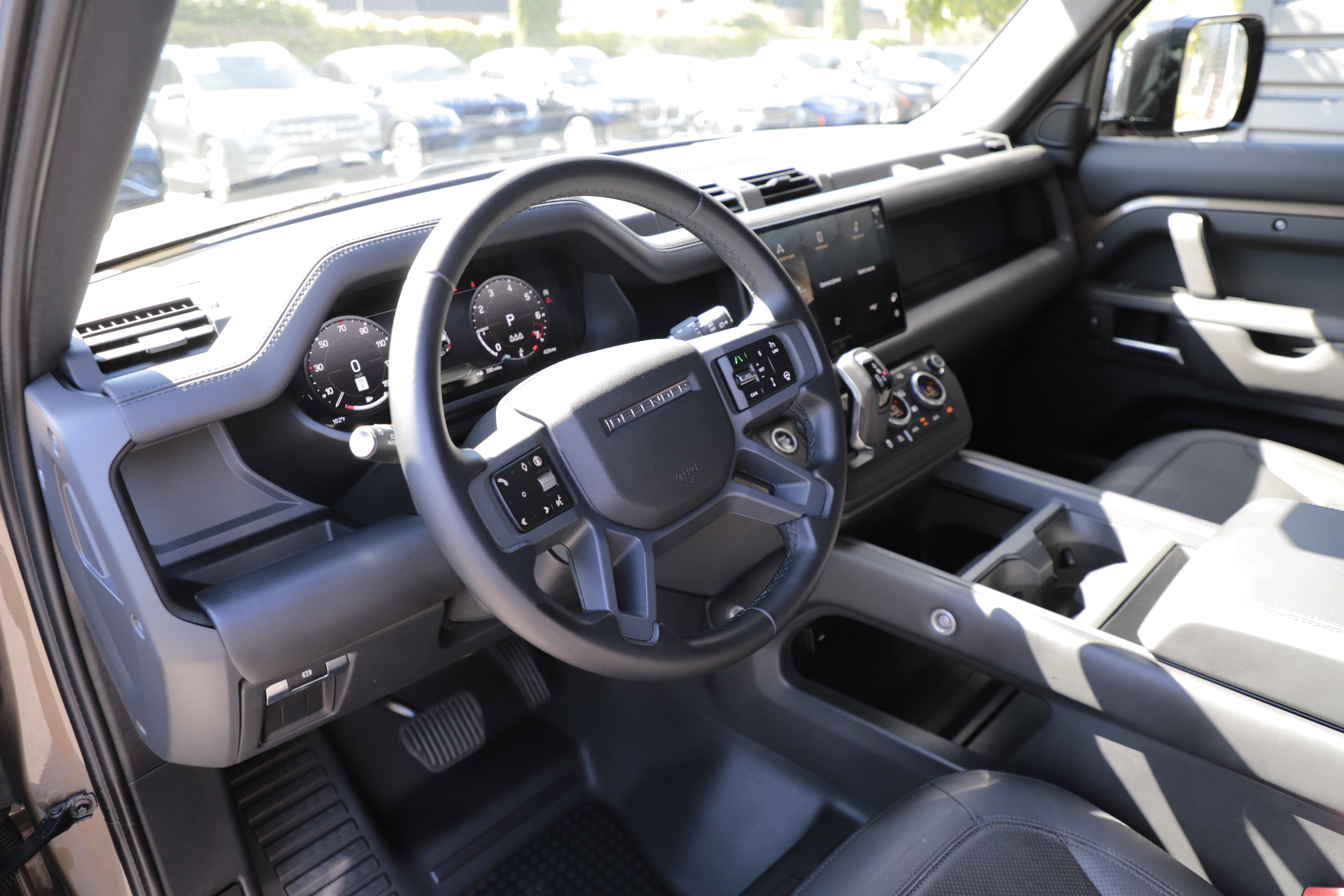 Certified 2025 Land Rover Defender 110 S AWD/4WD image 18