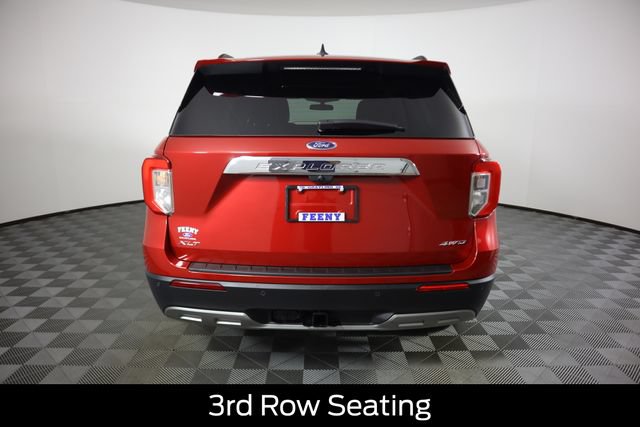 Used 2024 Ford Explorer XLT w/ Equipment Group 202A AWD/4WD image 6