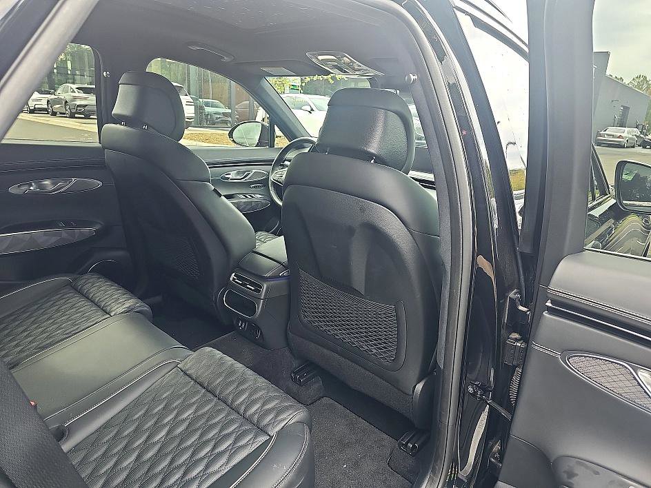 Used 2025 Genesis GV70 3.5T Sport w/ Sport Advanced Package image 28