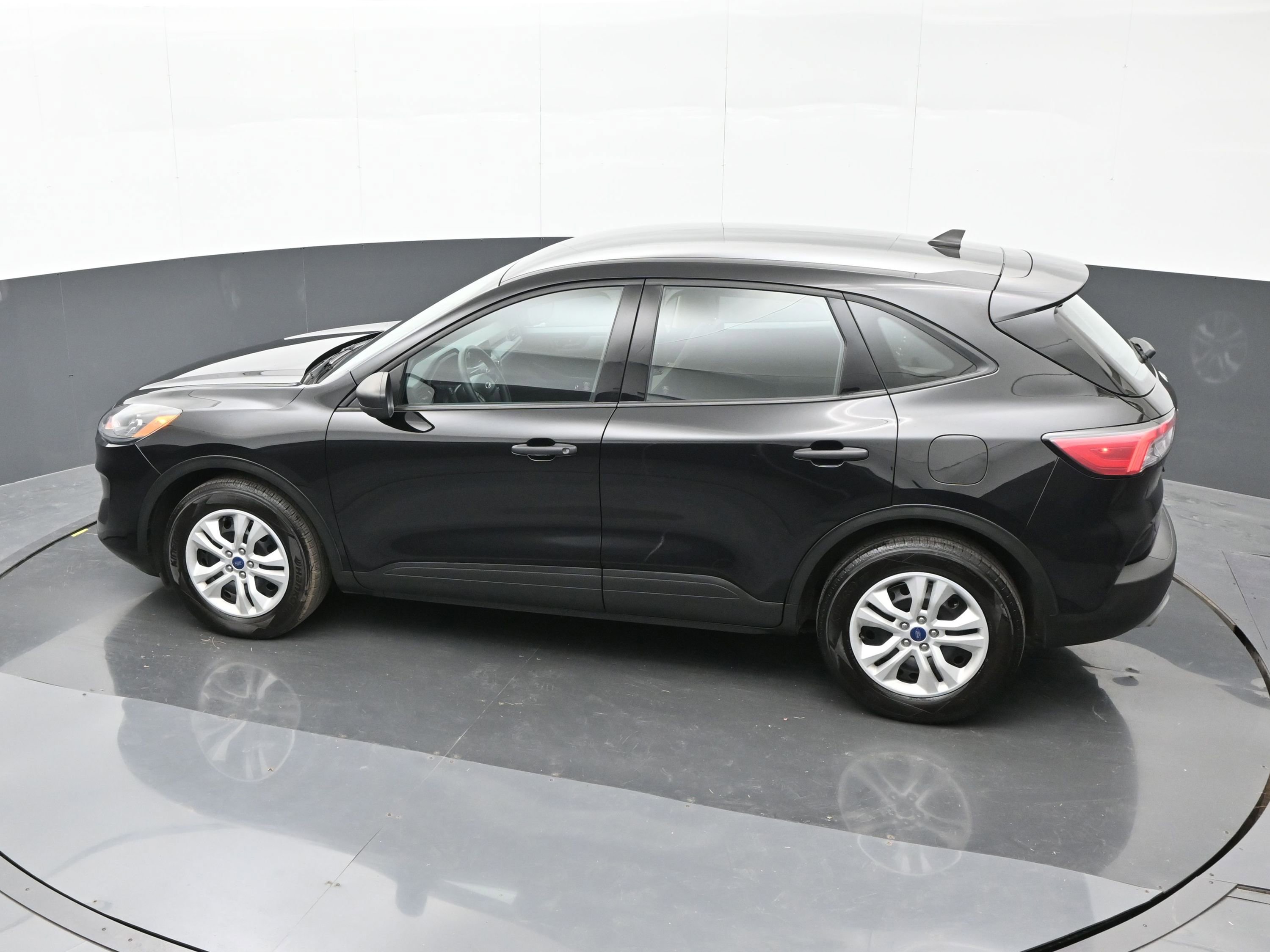 Used 2020 Ford Escape S image 32