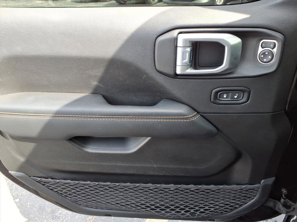 Used 2021 Jeep Wrangler Unlimited Sahara image 23