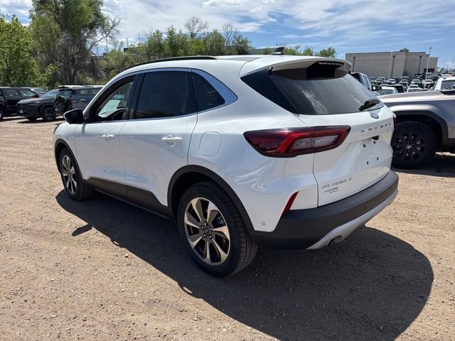 Used 2023 Ford Escape Platinum w/ Premium Technology Package AWD/4WD image 3