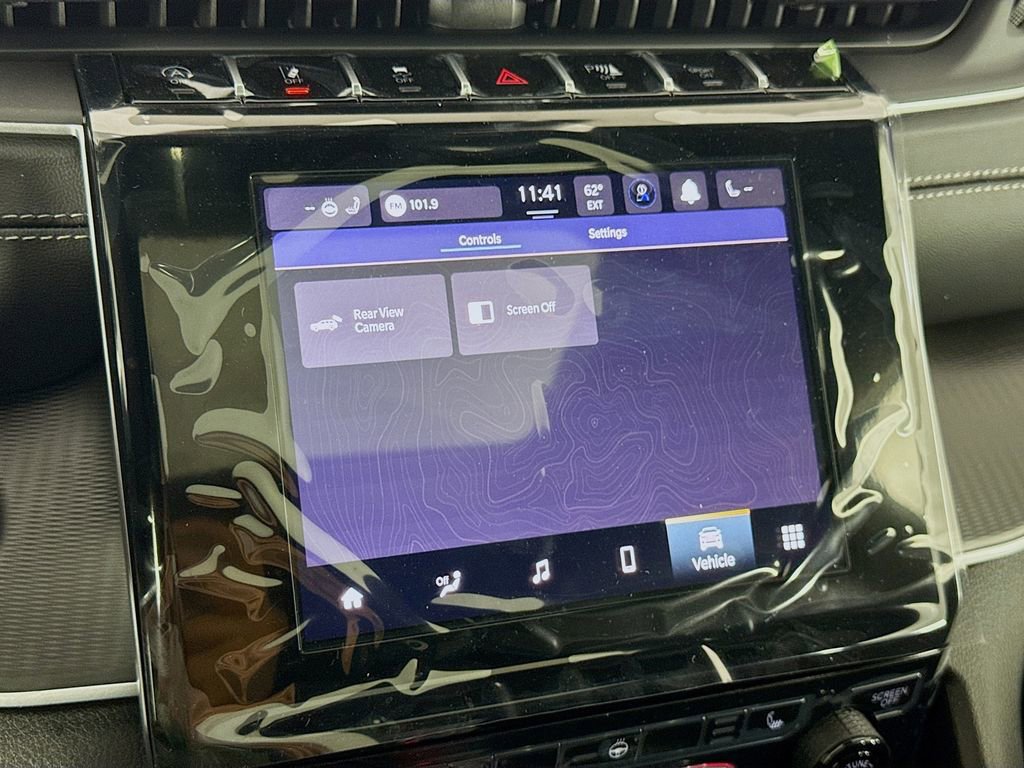 New 2025 Jeep Grand Cherokee Altitude image 37