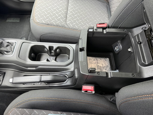 New 2025 Jeep Gladiator Mojave w/ Steel Bumper Group image 30