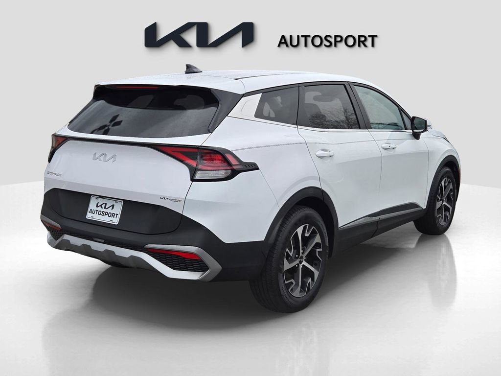 Used 2023 Kia Sportage EX image 5