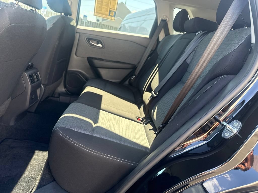 Used 2023 Nissan Rogue SV AWD/4WD image 28