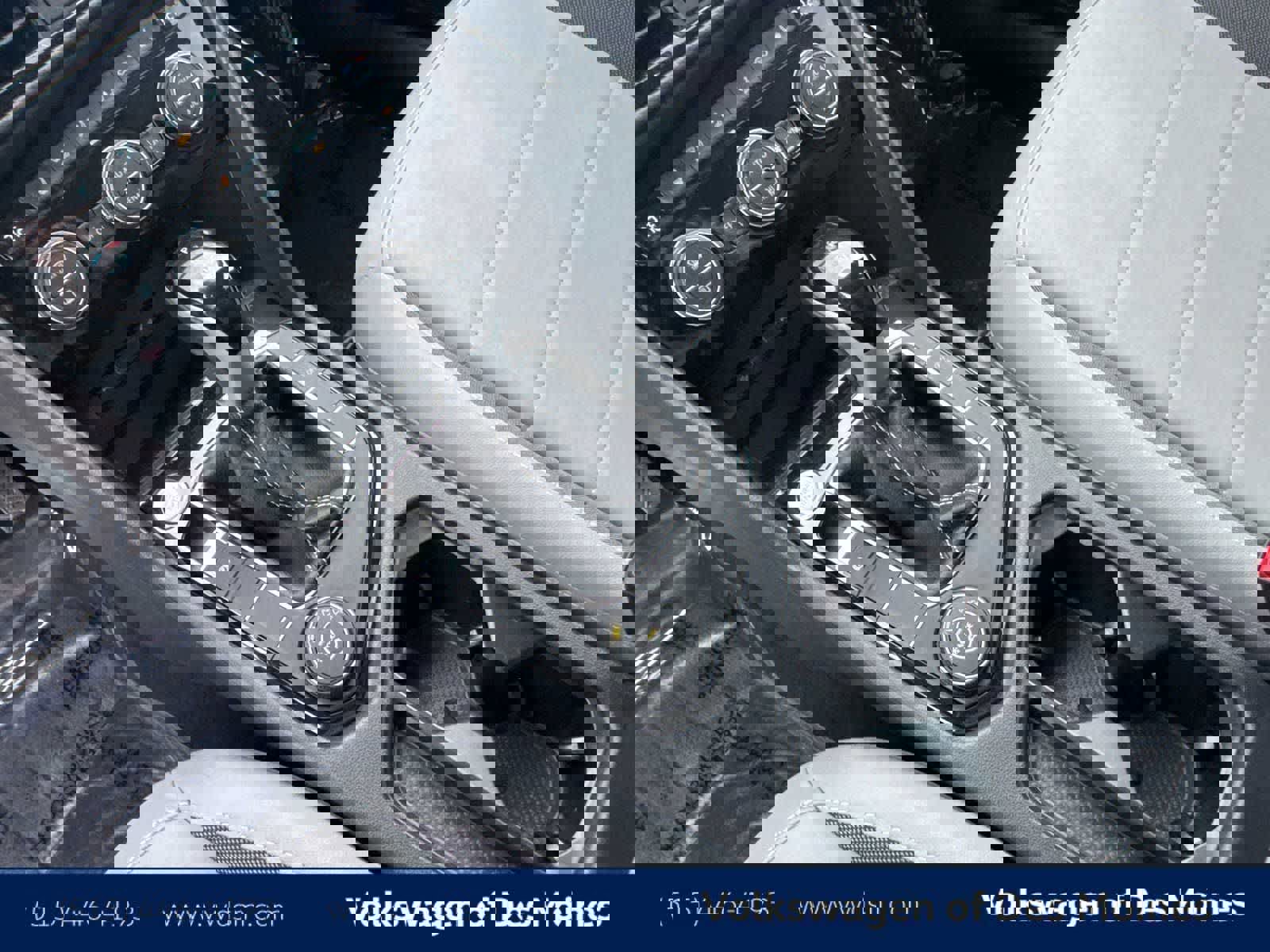 Certified 2024 Volkswagen Taos SE image 16