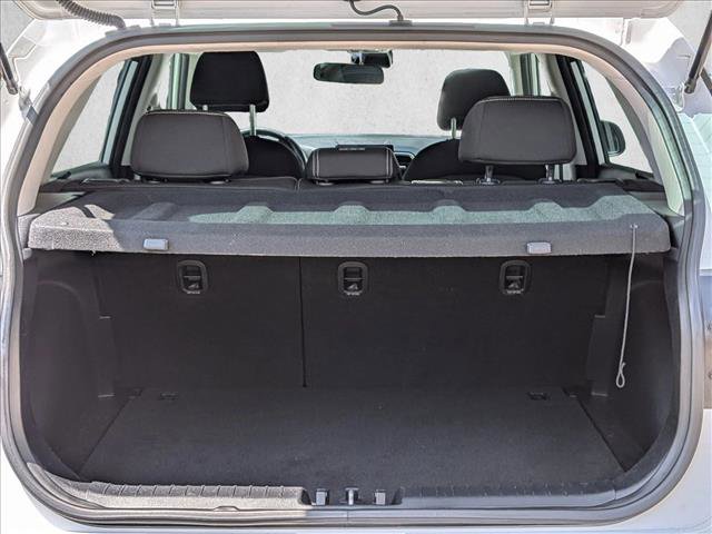 Used 2023 Hyundai Venue SEL FWD image 6