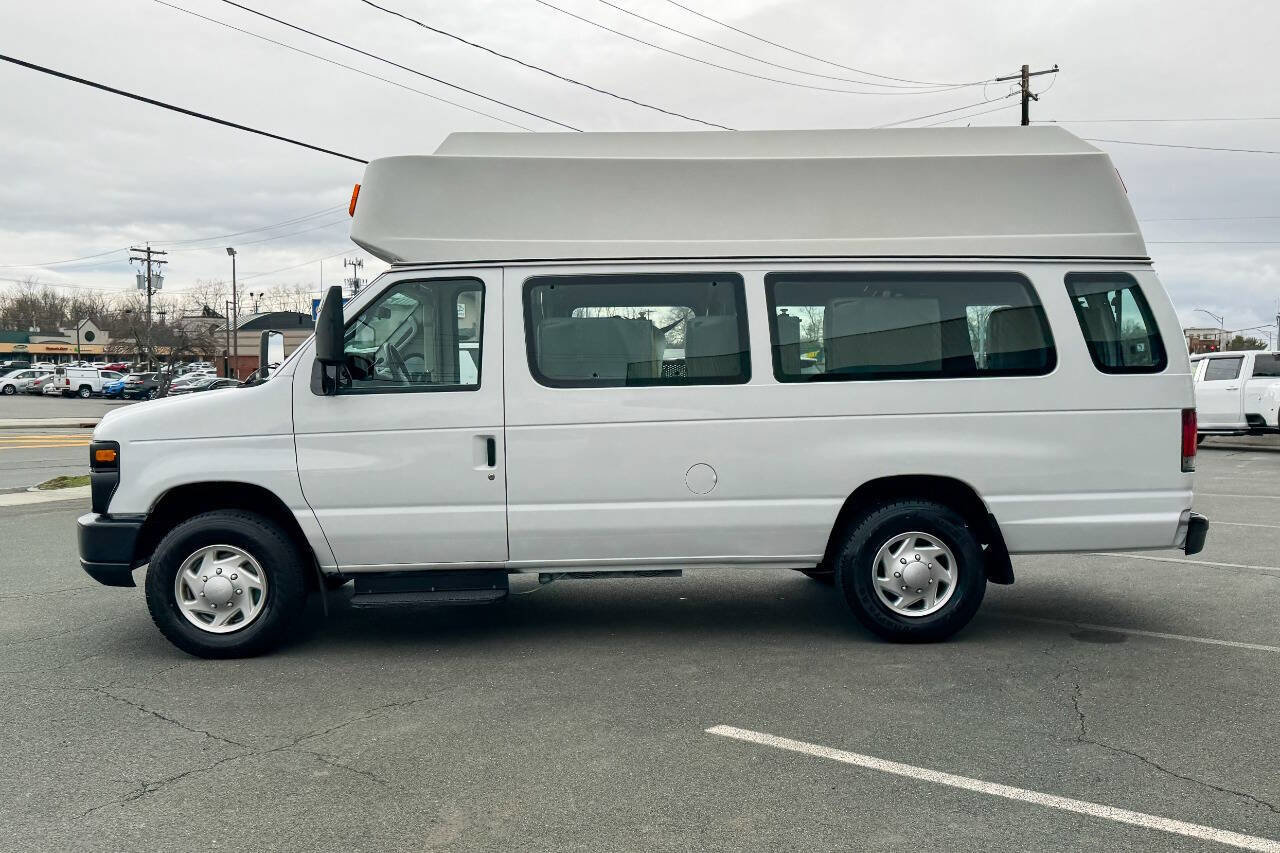 Used 2011 Ford E-350 and Econoline 350 Extended Super Duty w/ PWR Group RWD image 12