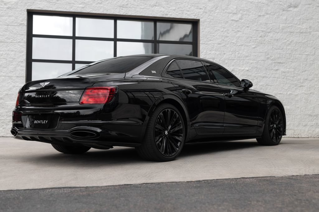 Used 2024 Bentley Flying Spur W12 AWD/4WD image 3