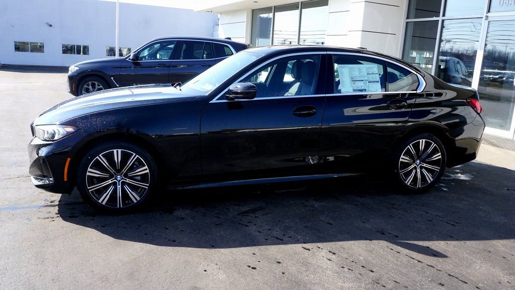 New 2026 BMW 330i xDrive Sedan w/ Convenience Package AWD/4WD image 2