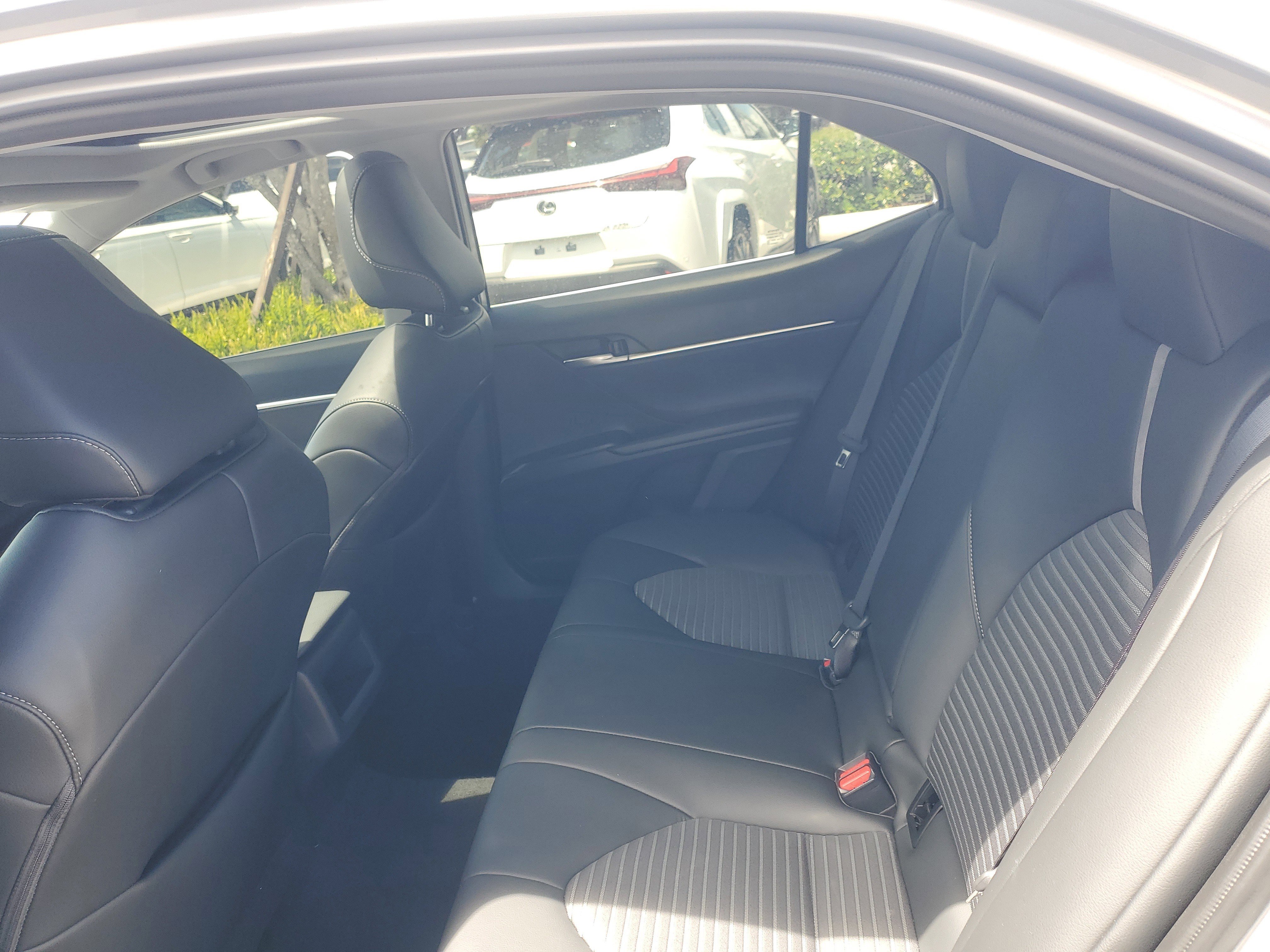 Used 2024 Toyota Camry SE w/ Convenience Package FWD image 10