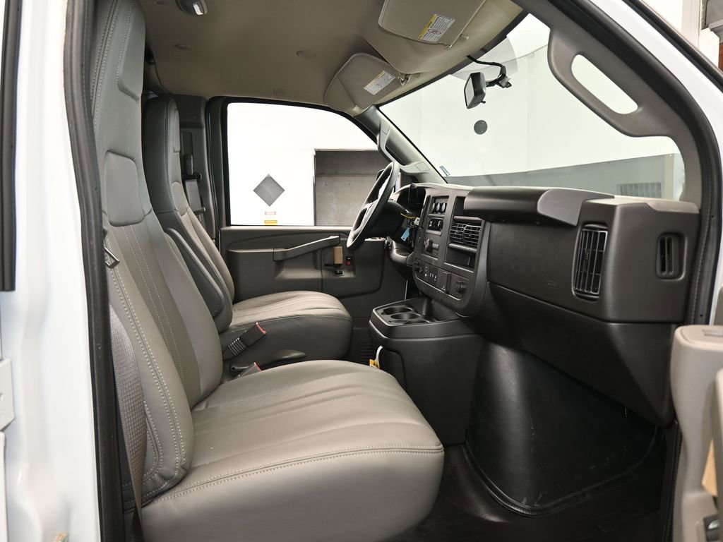 New 2025 Chevrolet Express 2500 w/ Driver Convenience Package image 33