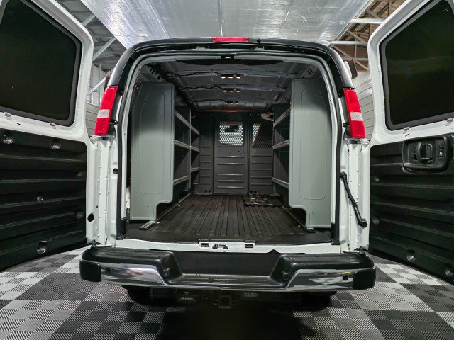Used 2021 GMC Savana 2500 w/ Driver Convenience Package image 10