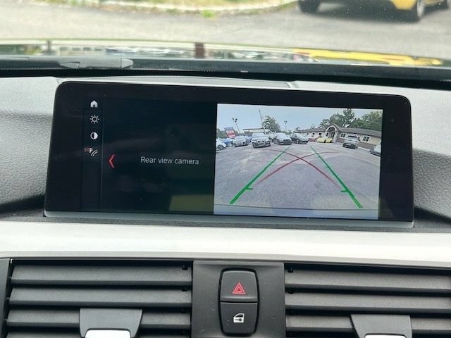 Used 2018 BMW 320i xDrive Sedan AWD/4WD image 26