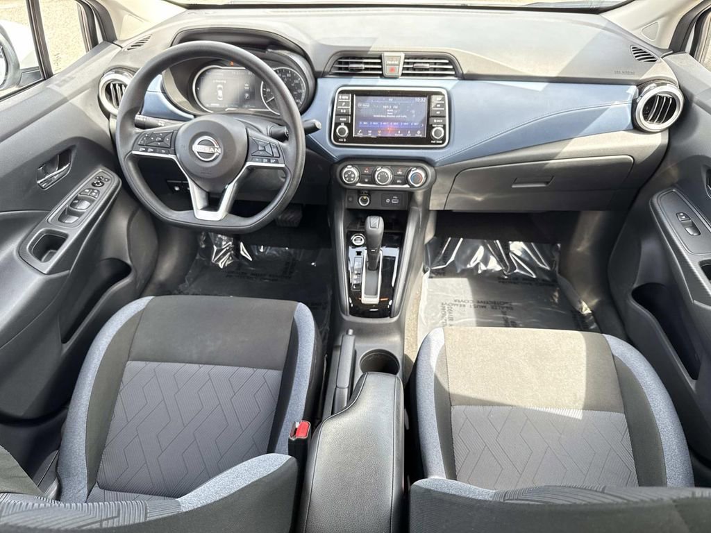 Used 2025 Nissan Versa SV FWD image 15